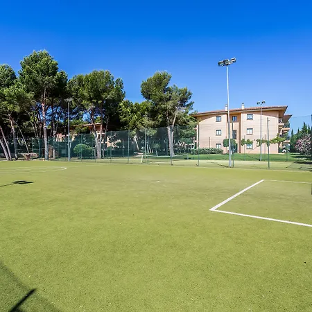 Lägenhetshotell Vell Mari & 4*