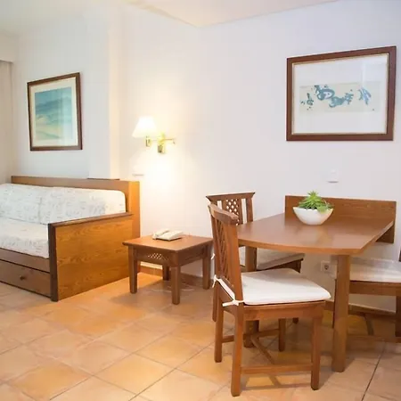 Vell Mari & מלון דירות 4*