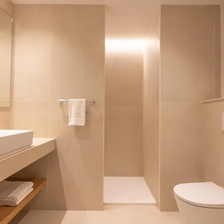 Vell Mari & Apartmanhotel 4*