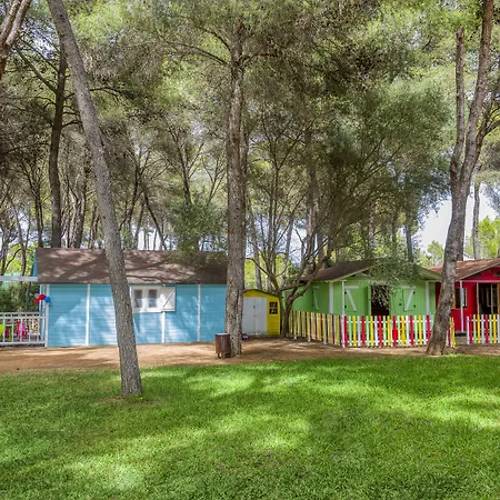 Vell Mari & Lejlighedshotel 4*