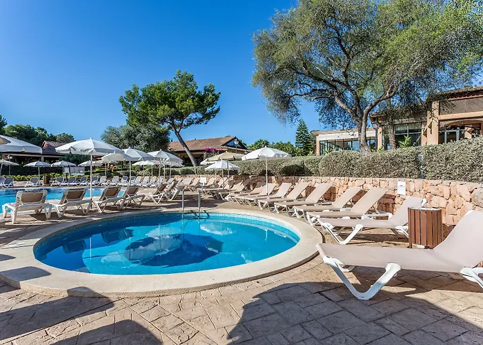 Vell Mari & Lejlighedshotel 4*