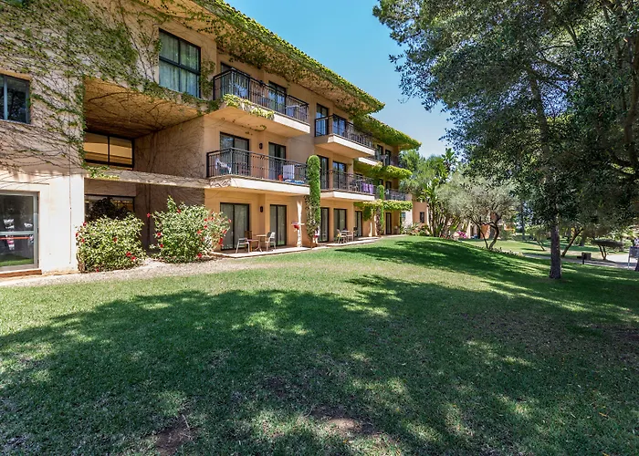 Vell Mari & Lejlighedshotel 4*