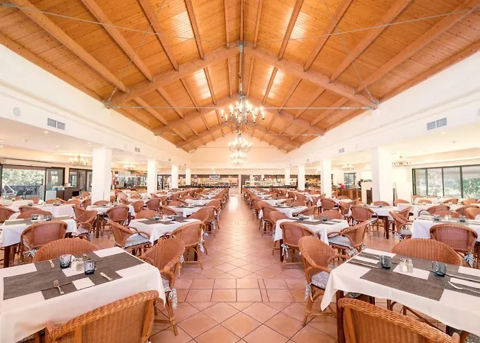 Vell Mari & Lejlighedshotel